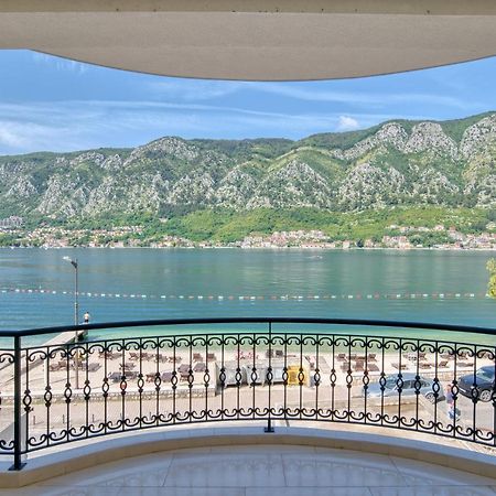 The Golden Luxury Apartments コトル エクステリア 写真