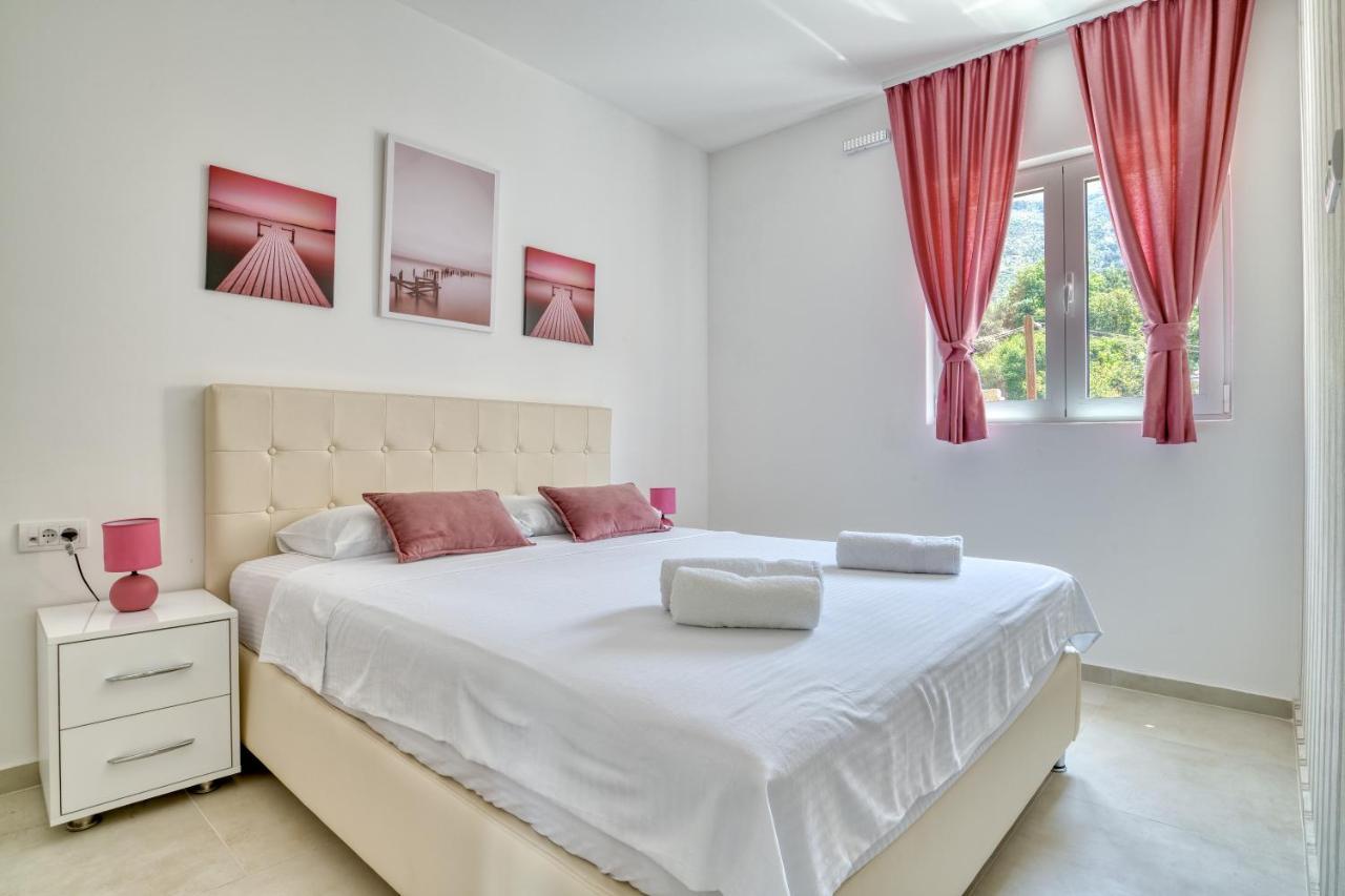 The Golden Luxury Apartments コトル エクステリア 写真