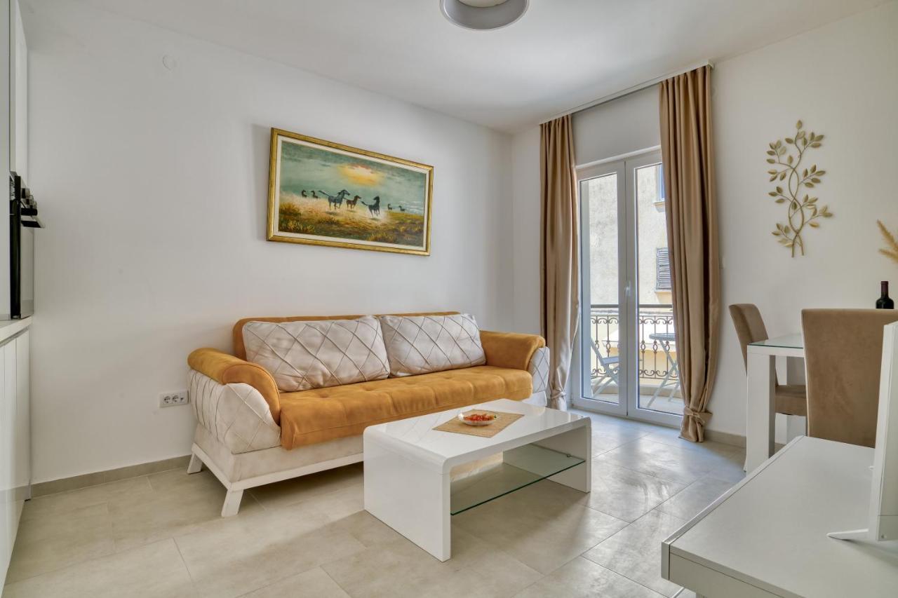 The Golden Luxury Apartments コトル エクステリア 写真