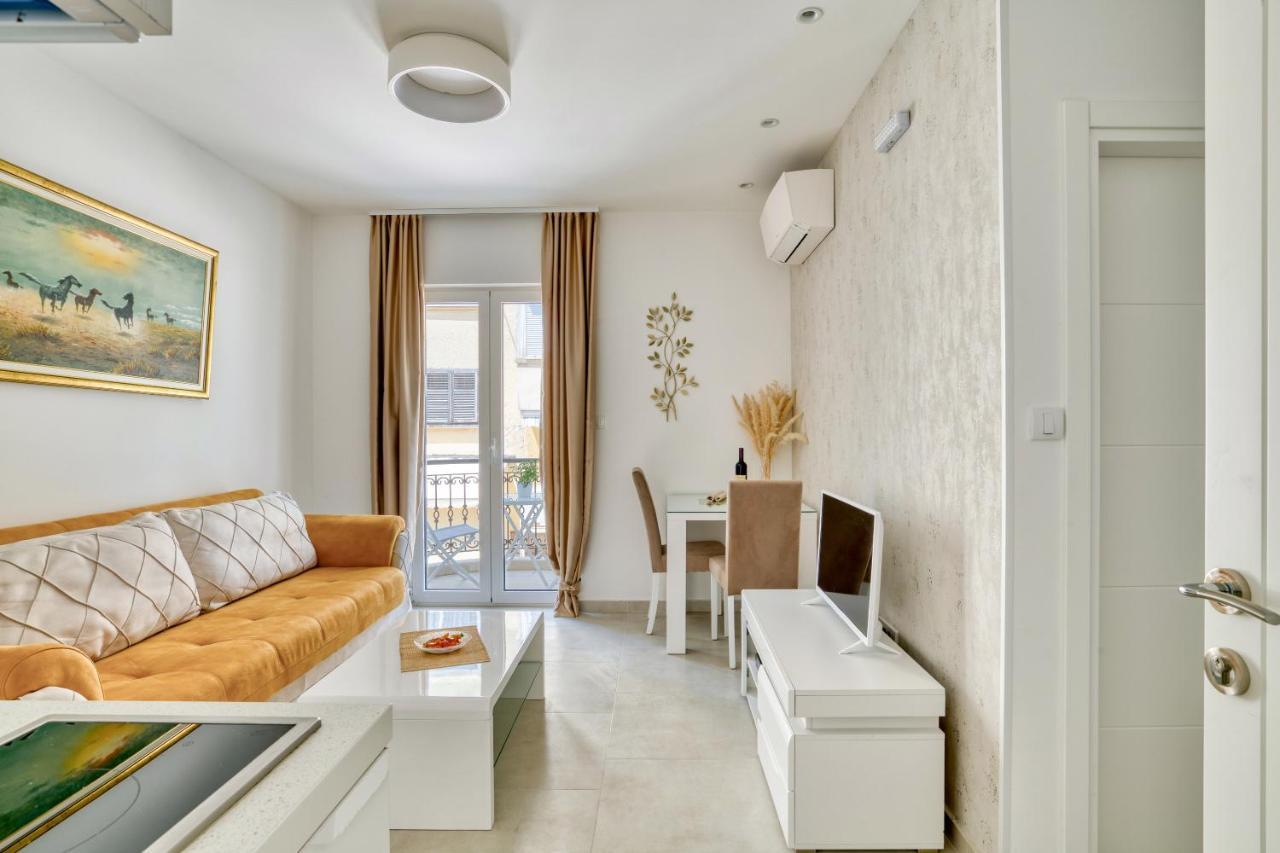 The Golden Luxury Apartments コトル エクステリア 写真