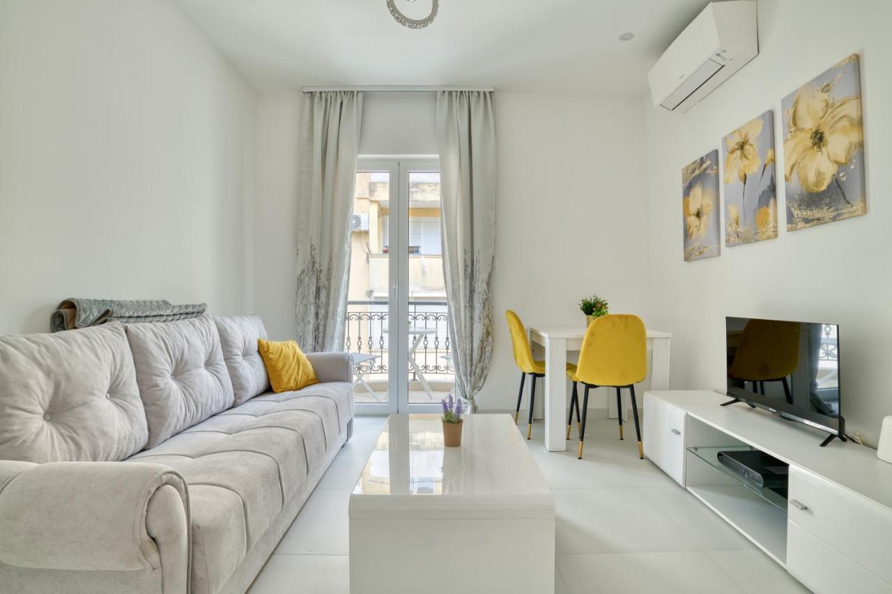 The Golden Luxury Apartments コトル エクステリア 写真