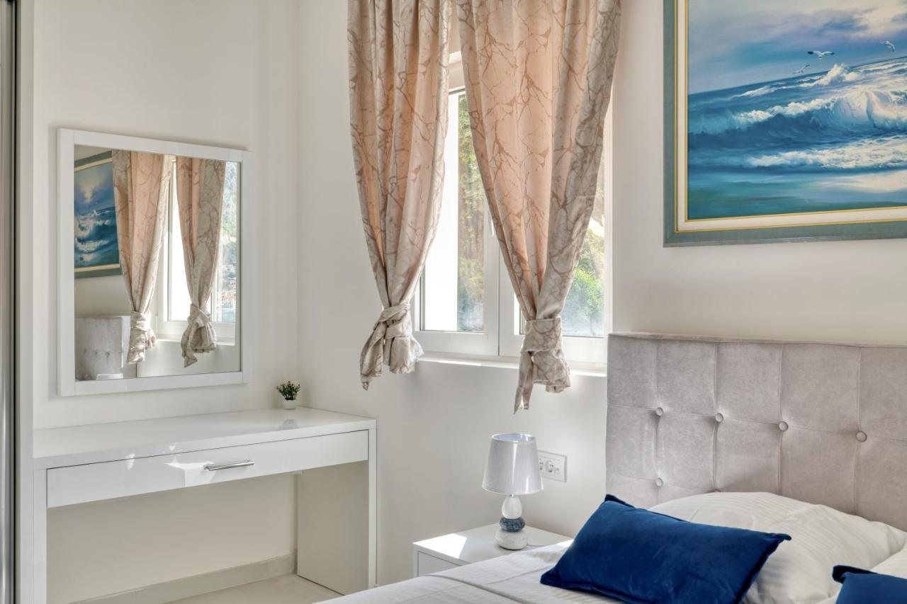 The Golden Luxury Apartments コトル エクステリア 写真